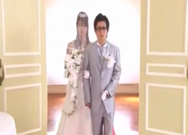 Son Is Helping To Mom In Opening Dress - Japan Mother son wedding ceremony 1 - Free MILF Porn Videos and ...